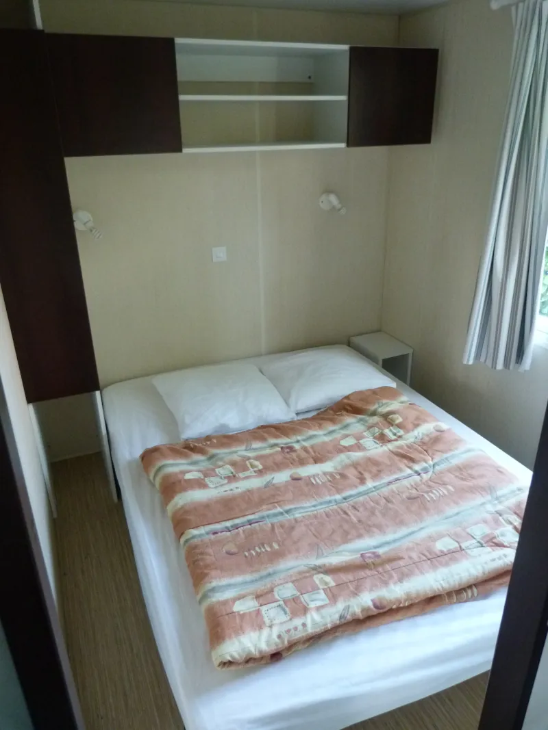 M2 Mobil-Home 2 Chambres + Terrasse Semi-Couverte 8M² (1 Modèle Sur Le Camping)