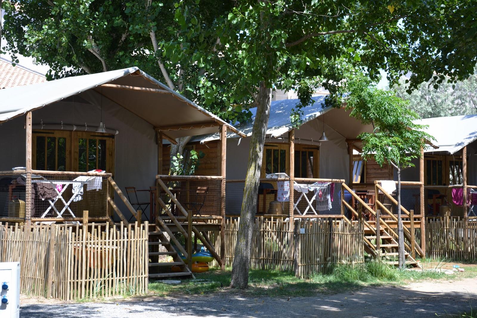 Accommodation - La Cabane Confort 35M²  (2 Bedrooms) Sheltered Terrace 12M² Sunday - Camping Paradis Robinson