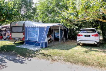 Stellplatz - Pauschale Standard : Stellplatz + Auto + Strom 10A - Camping Cala Gogo