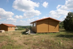 Mietunterkunft - Chalet Behindertengerechtes  - Terrasse - Le Camping de Lalbrade