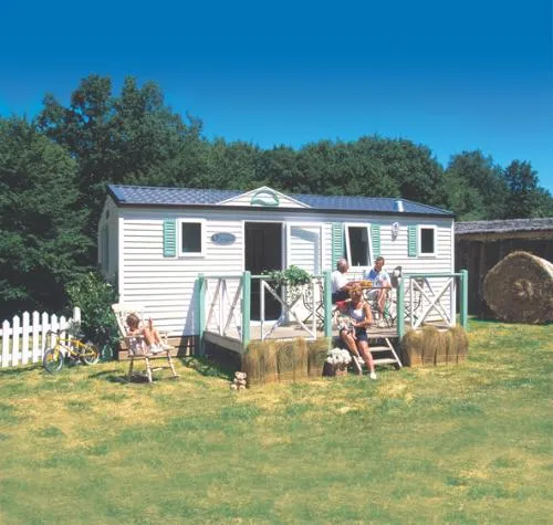Location - Cottage Européen - 2 Chambres : 29 M² + 11 M² Terrasse - Camping Les Forges