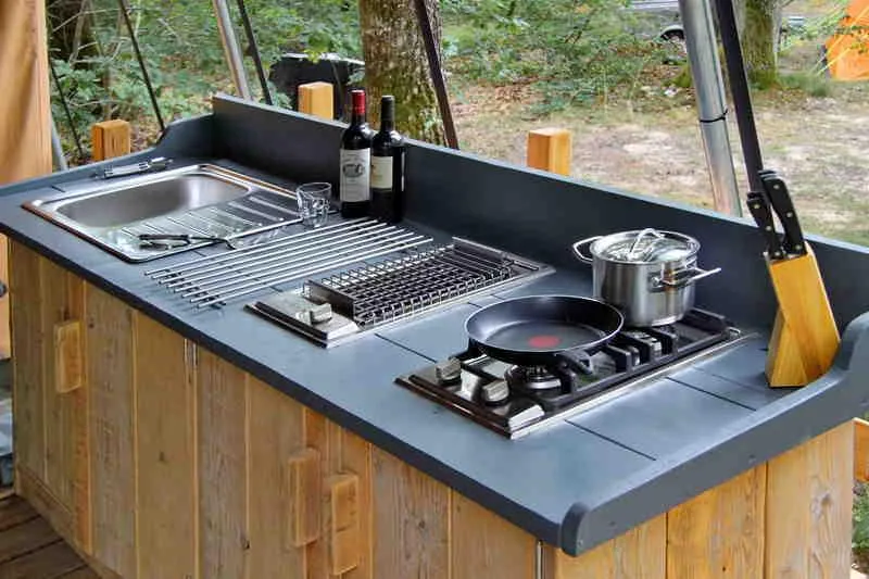 Tente Safari 65M² Avec Toilette Et Bain