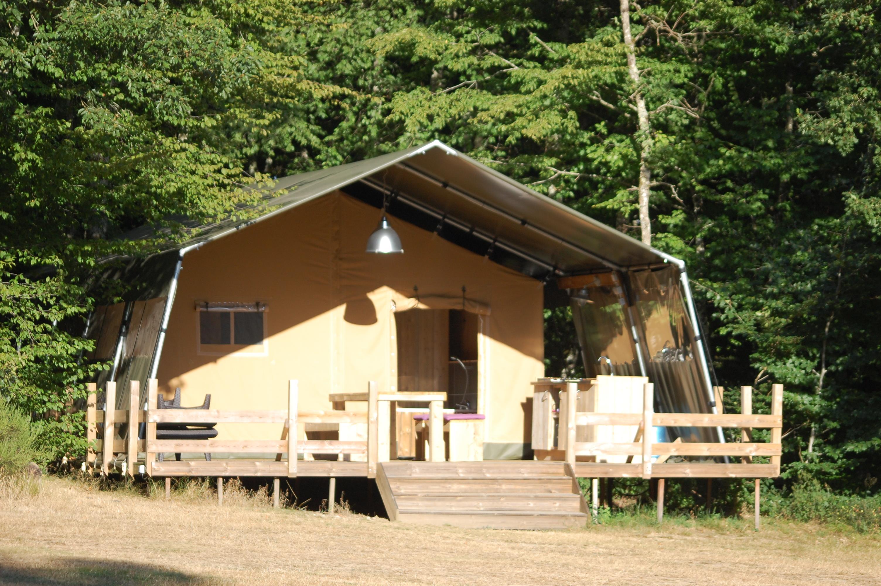 Accommodation - Safari Tent 65M² With Toilet And Bath - Creuse Nature Naturisme