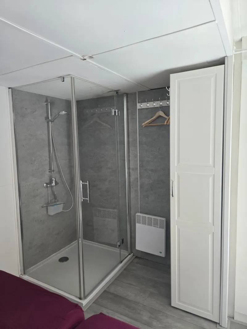Mobile-Home - 29M2 - Wc, Douche, Terrasse - 1 À 2 Personnes