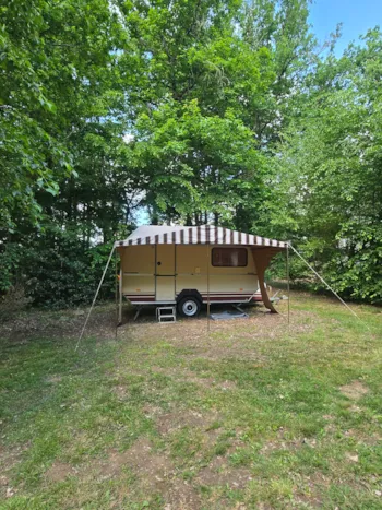 Kampeerplaats(en) - Standplaats - Creuse Nature Naturisme
