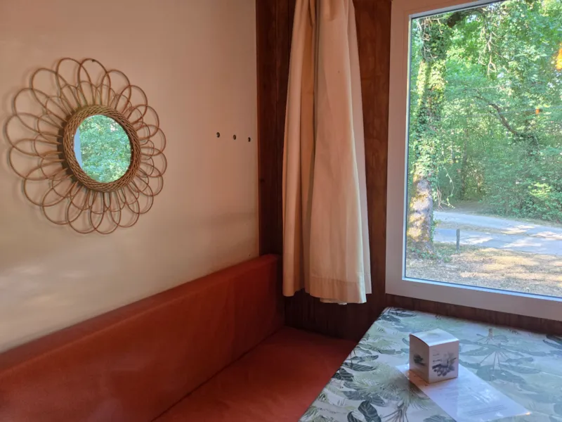 Chalet - 25 M², Wc, Douche, Terrasse