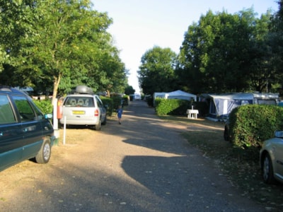 Camping pitch (trekking, cycling) with electricity, without vehicle ( <50 m2 )