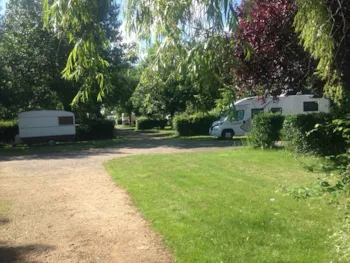 Stellplatz - Stellplatz + Fahrzeug - Camping Sun Océan