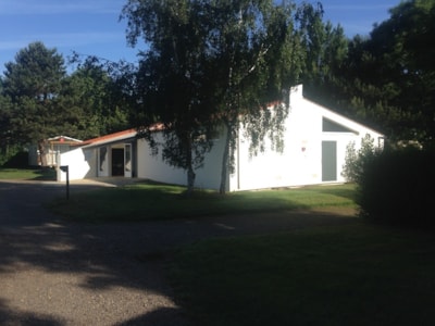 Camping pitch (trekking, cycling) with electricity, without vehicle ( <50 m2 )