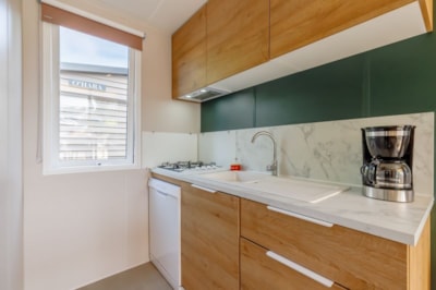 ‘EXCELLENCE’ mobile home   3 bedrooms, air conditioning, television