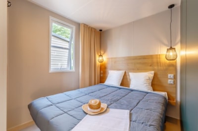‘EXCELLENCE’ mobile home   3 bedrooms, air conditioning, television