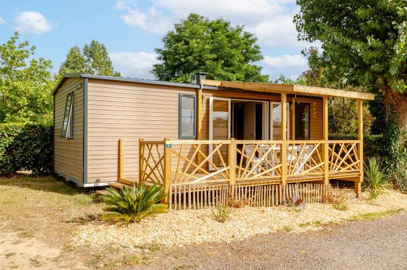 Stacaravan «  PREMIUM » 3 slaapkamers met *jacuzzi*, airconditioning en televisie