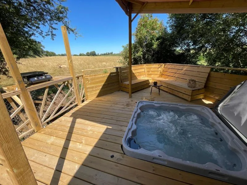 Mobil-Home « Premium »   3 Chambres Avec *Spa*, Clim, Plancha, Tv