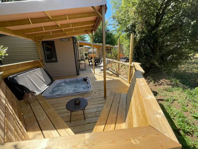 Mobil-Home « Premium »   3 Chambres Avec *Spa*, Clim, Plancha, Tv