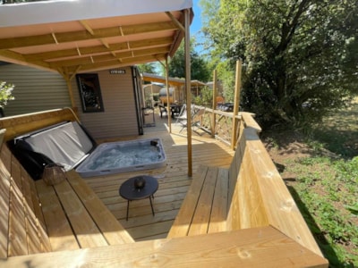Mobile-home « PREMIUM » 3 bedrooms TV with *SPA*,  air conditioning, tv