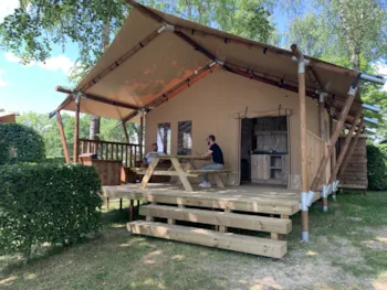 Mietunterkunft - Sunlodge Prestige Woodlodge 5 Pers. 2 Ch. 1 Sdb. - Domaine Les Nids du Lac