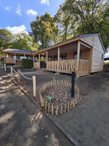 Mietunterkunft - Chalet Luxe Fabre 4 Pers. 2 Schlafzimmer. 2 Bäder. - Domaine Les Nids du Lac