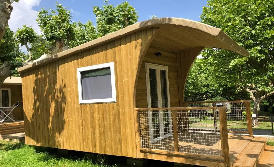 Capanna di legno POP - terrazza 12m² (senza sanitari - né acqua) +Wifi