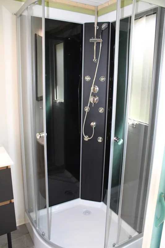 Mobil-Home Moréa 2 Chambres - Climatisation - Terrasse Couverte - Wifi