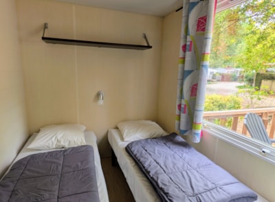 Family Cottage, 28 m² - 3 bedrooms, 1 bathroom - 18 m² terrace and air conditioning