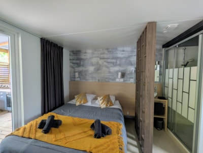 Premium Family Cottage, 40 m² - 3 bedrooms, 2 bathrooms - 27 m² terrace and air conditioning
