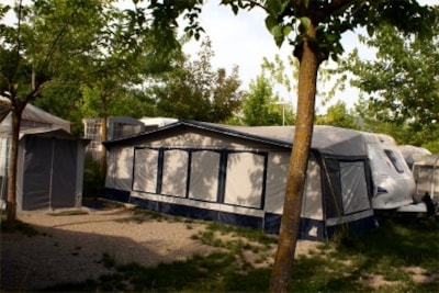 Pitch caravan, camping-car or tent — 1