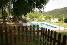 Bathing Camping La Soleia d'Oix - Oix