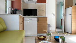 BAHAMAS CONFORT RIVER SIDE