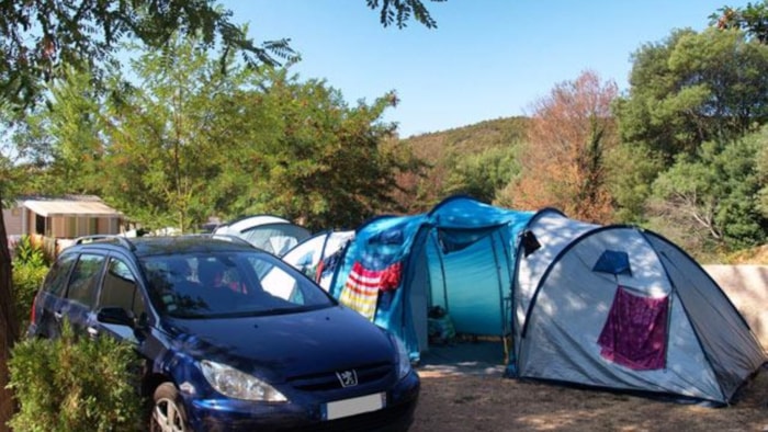 Emplacement Moyen Pour Tente Ou Camping Car