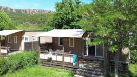 BAHAMAS CONFORT RIVER SIDE