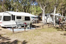 Kampeerplaats(en) - Standplaats Comfort Voor Caravan, Camper - Camping Village Rocchette