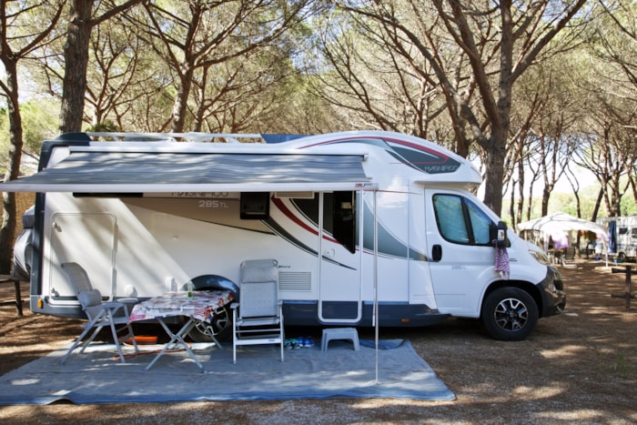 Emplacement Comfort Pour Caravane, Camping Car