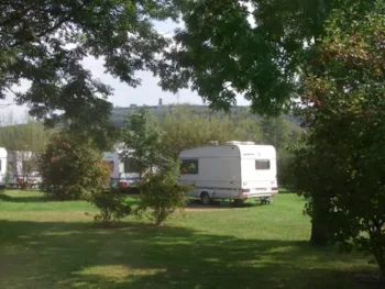 Stellplatz - Stellplatz (1 Übernachtung) - Camping Onlycamp L'Etang des Forges