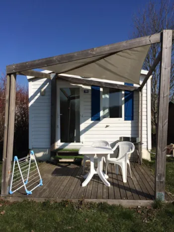 Mietunterkunft - Mobilheim Super Astria 16M² / 1 Zimmer - Halbüberdachte Terrasse - Camping Onlycamp L'Etang des Forges