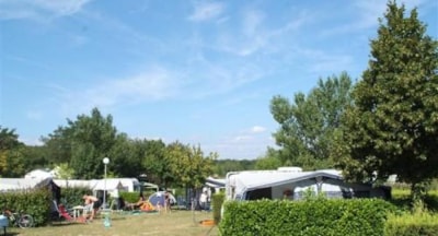 Comfort Package (1 tent, caravan or motorhome / 1 car / electricity 10A)