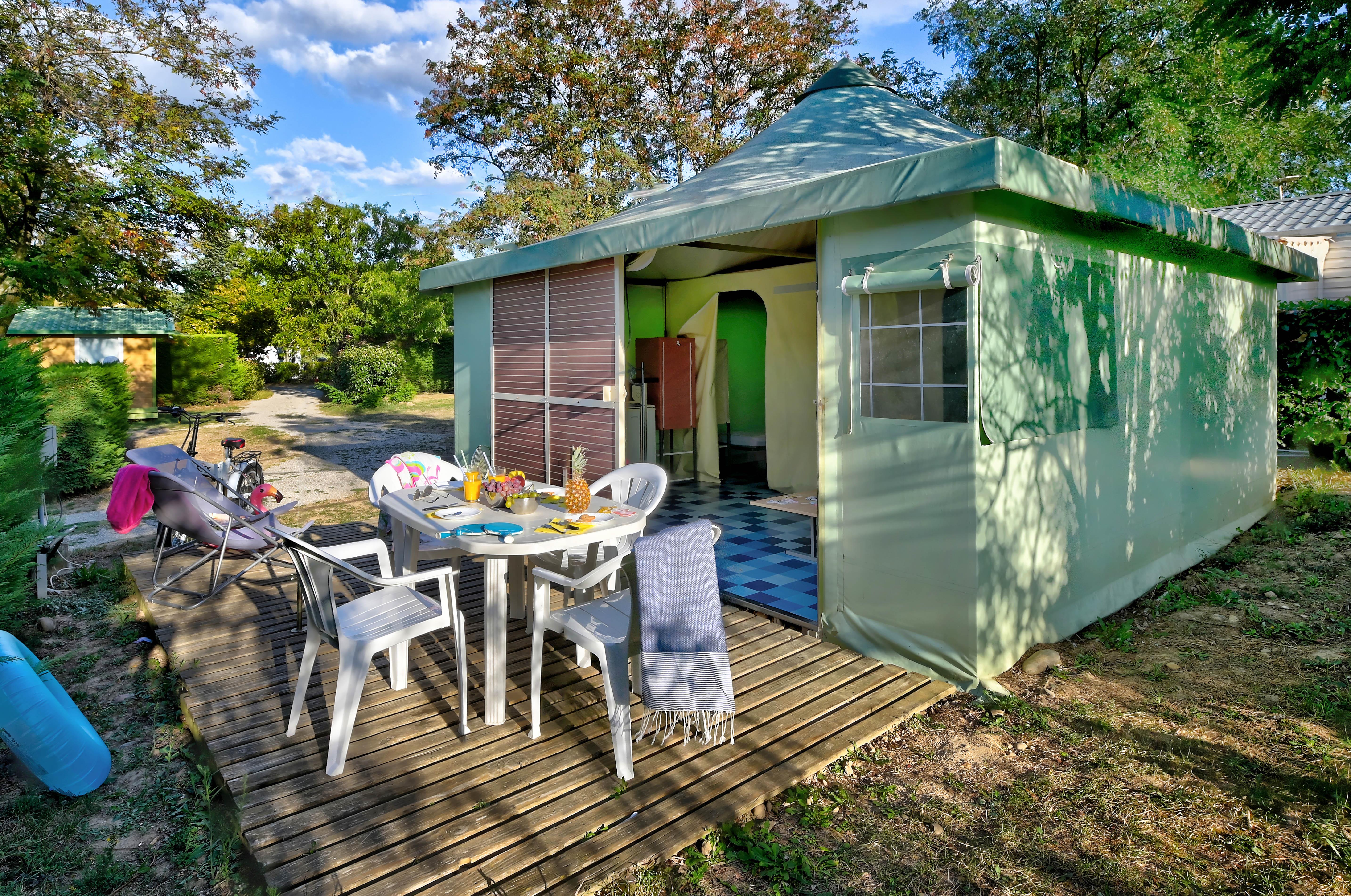 Accommodation - Funflower Bungalow Standard 25M²  (2 Bedrooms) - Without Toilet Blocks - Flower Camping La Chataigneraie
