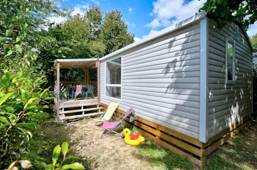 Location - Mobil Home Premium 27M² (2 Chambres) + Terrasse Couverte +Lave Vaisselle + Tv + Climatisation - image n°2 - Flower Camping La Chataigneraie