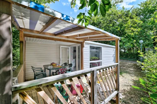 Location - Mobil Home Premium 27M² (2 Chambres) + Terrasse Couverte +Lave Vaisselle + Tv + Climatisation - image n°4 - Flower Camping La Chataigneraie