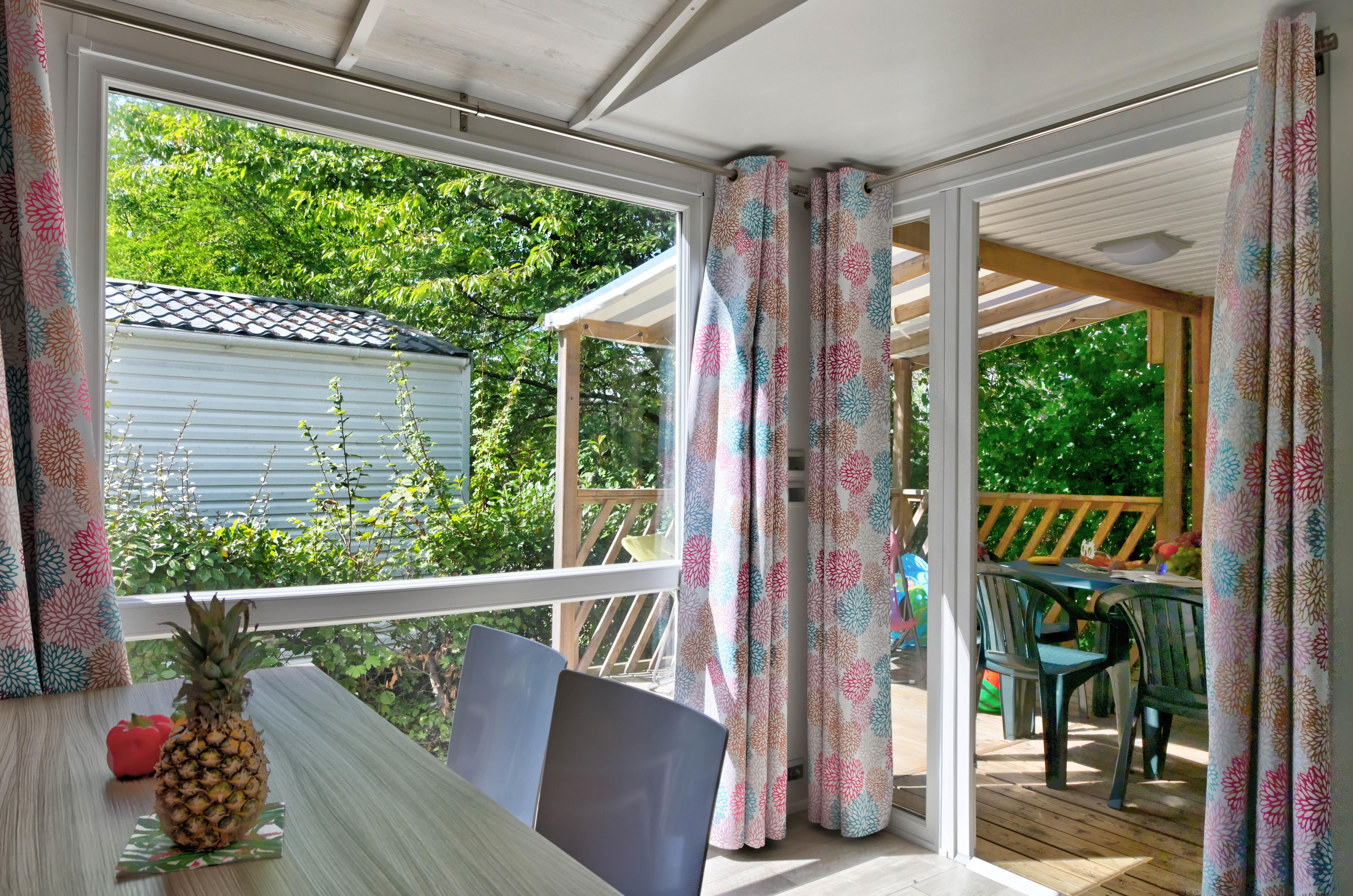 Mietunterkunft - Mobilheim Premium 27M² (2 Zimmer) + Überdachte Terrasse + Wasche Geschirr + Television - Flower Camping La Chataigneraie