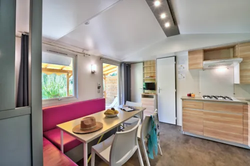 Location - Mobil Home Premium 31M² (3 Chambres) + Terrasse Couverte + Lave Vaisselle + Tv + Climatisation - image n°5 - Flower Camping La Chataigneraie