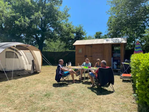 Emplacement - Forfait Premium Freecamp - image n°5 - Flower Camping La Chataigneraie