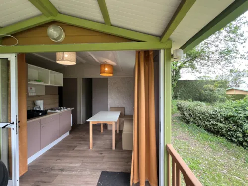 Location - Chalet Confort 25M² (2 Chambres) + Terrasse Couverte - image n°7 - Flower Camping La Chataigneraie