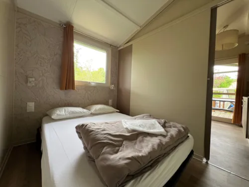 Location - Chalet Confort 25M² (2 Chambres) + Terrasse Couverte - image n°3 - Flower Camping La Chataigneraie
