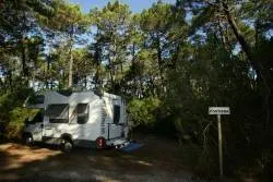 Emplacement Cat. 'B' 1500W Pour Caravane, Camping Car, Tente-Remorque