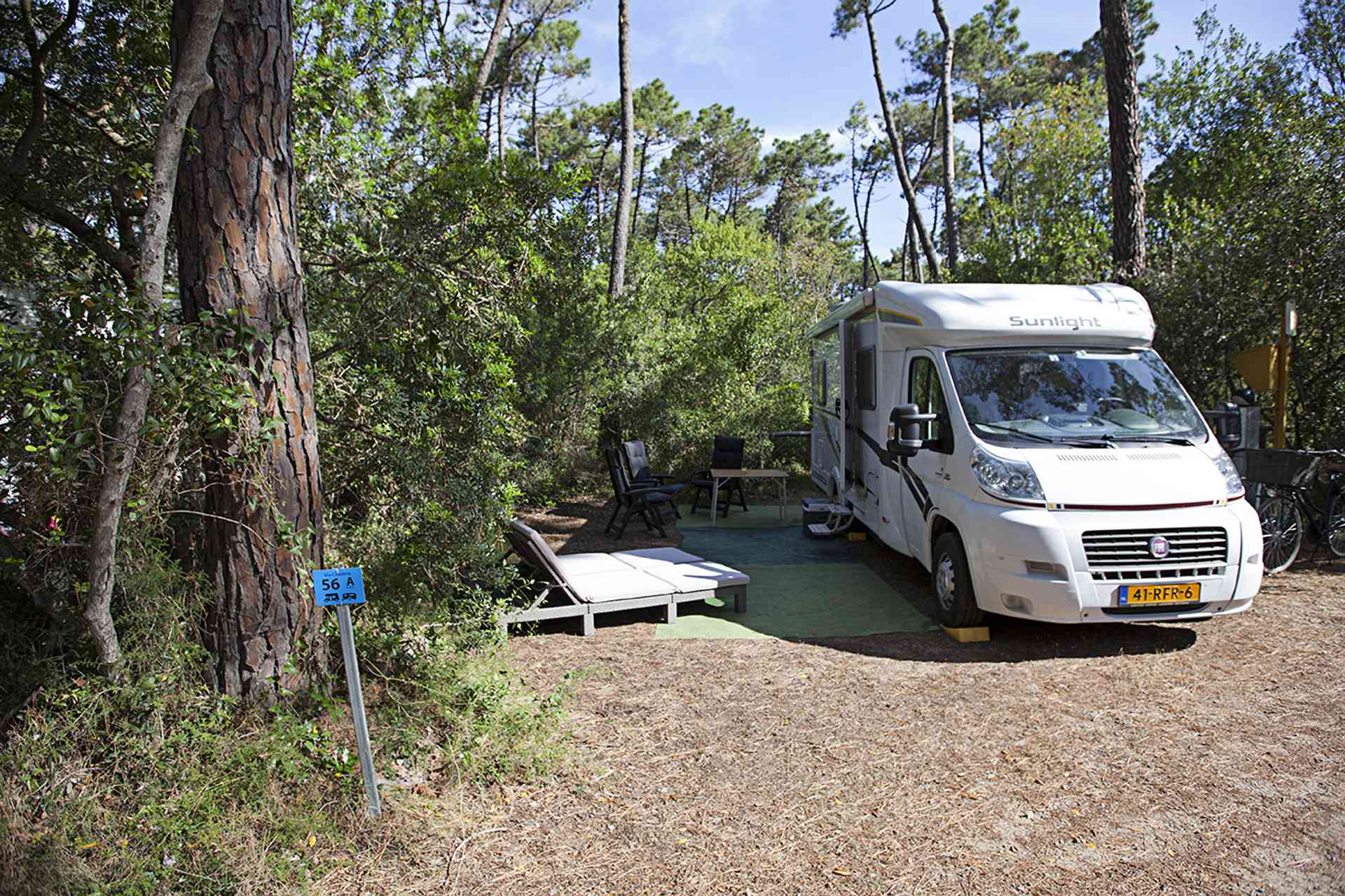 Basic Pitch Seaside ( for caravan, camper or tent trailer)