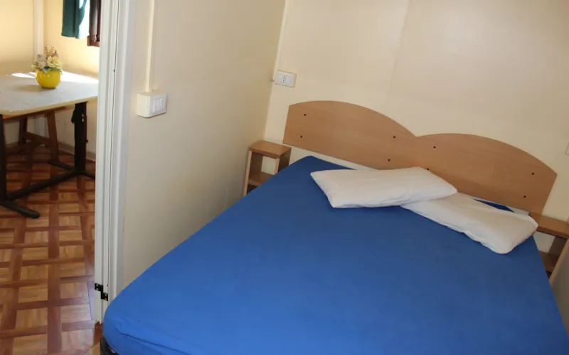 Small Mobile Home (2/3)