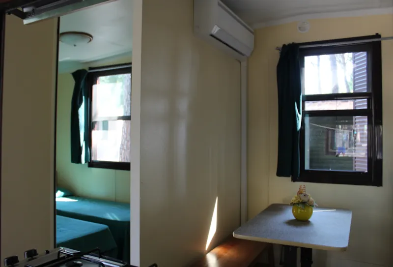 Small Mobile Home (2/3)