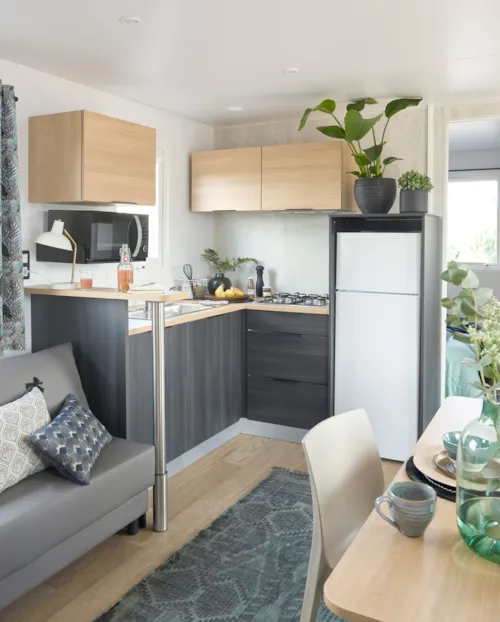 Location - Mobil-Home Corail 3 Chambres / Terrasse Couverte / Clim Réversible / Tv / Lv / Nespresso - image n°2 - Camping Le Soleil Fruité
