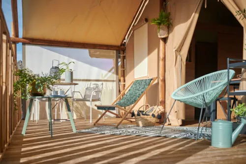 Accommodation - Lodge  Tent / 3 Bedrooms / Covered Terrace - image n°5 - Camping Le Soleil Fruité