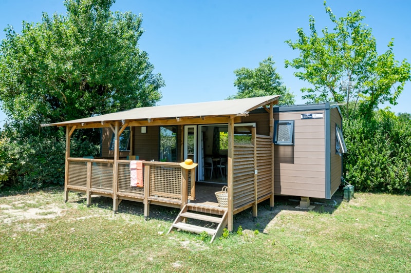 Stacaravan Corail 3 slaapkamers overdekt terras airconditioning TV Vaatwasmachine Nespresso maandag